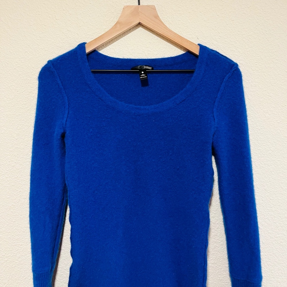 100% Cashmere Sweater: Blue